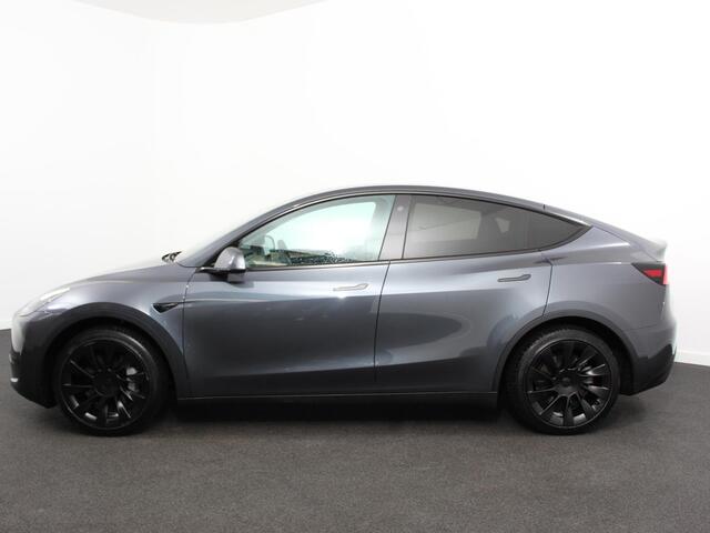 Tesla Model Y RWD 58 kWh Panorama dak 20" Wheels PDC VA 360 Camera Full LED Leder Autopilot