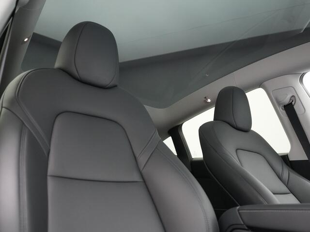 Tesla Model Y Long Range AWD 75 kWh 441pk | Full Self-Driving Capability | Panodak | Adaptive Cruise | Lederen Sportstoelen Memory & Verwarmd | Camera | Navigatie |