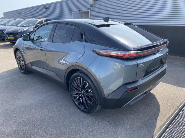 Toyota C-HR+ -- Actieradius (WLTP) 507 km Executive AWD 77 kWh 343PK Nieuw uit voorraad leverbaar Inruilactie 2.500,-!! Trekkracht 1.500kg meest luxe uitvoering