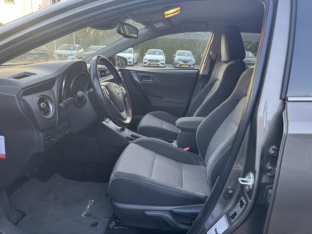 Toyota AURIS Touring Sports 1.8 Hybrid Dynamic / Camera / Navigatie / Keyless / 16'' / DAB / Cruise Control / Getint glas