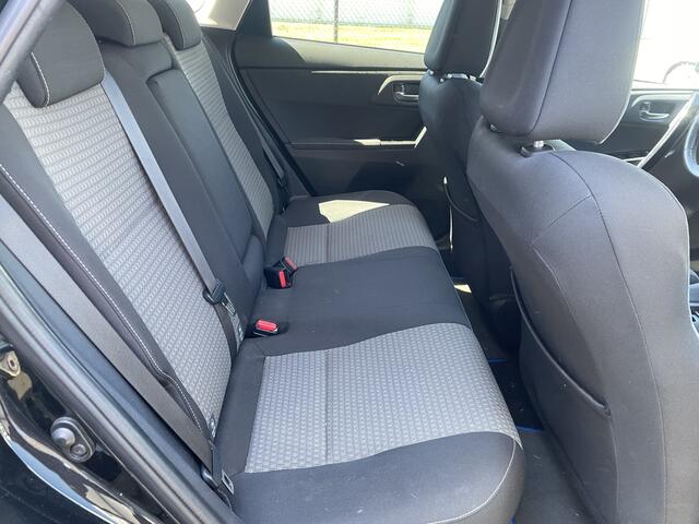 Toyota AURIS Touring Sports RIJKLAAR 1.8 Hybrid Business