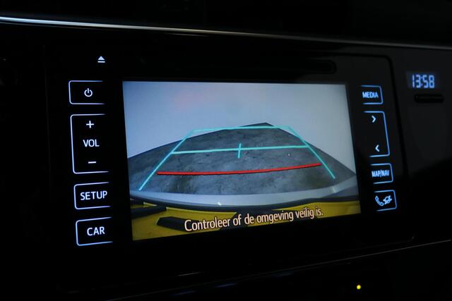 Toyota AURIS Touring Sports 1.8 Hybrid Dynamic, 16" inch lm velgen, NAVI, Parkeercamera, Cruise & Climate control,