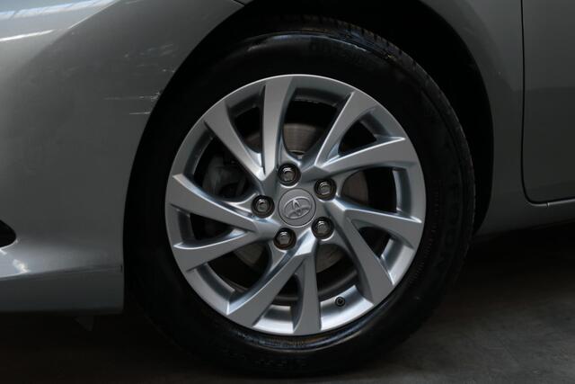 Toyota AURIS Touring Sports 1.8 Hybrid Dynamic, 16" inch lm velgen, NAVI, Parkeercamera, Cruise & Climate control,