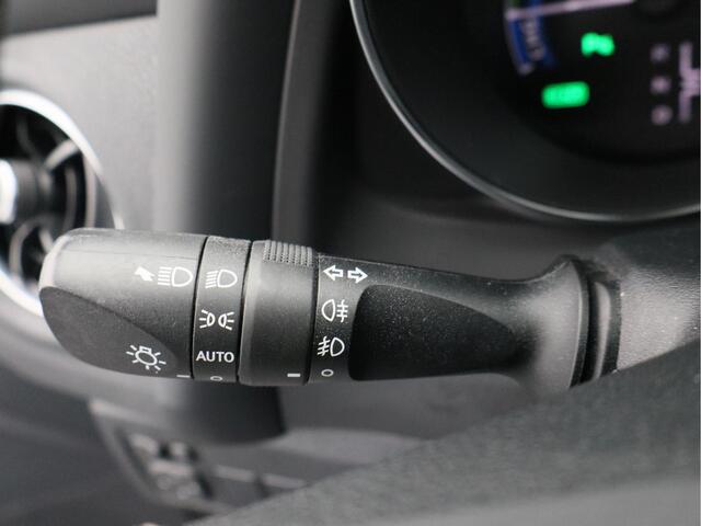 Toyota AURIS Touring Sports 1.8 Hybrid Executive/ lage km/ zeer mooi!