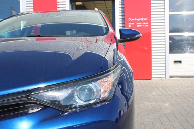 Toyota AURIS Touring Sports 1.8 Hybrid Dynamic Go