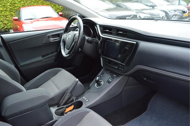Toyota AURIS Touring Sports 1.8 Hybrid Dynamic Nap / Clima / Cruise / Dab / Trekhaak