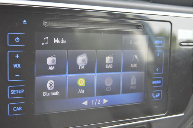 Toyota AURIS Touring Sports 1.8 Hybrid Dynamic Nap / Clima / Cruise / Dab / Trekhaak