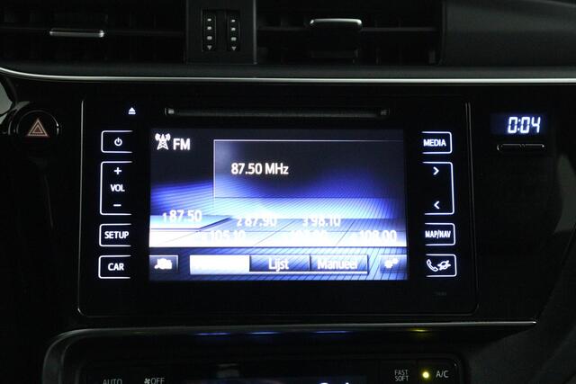 Toyota AURIS 1.8 Hybrid Dynamic | Stoelverwarming | keyless entry | achteruitrijcamera |