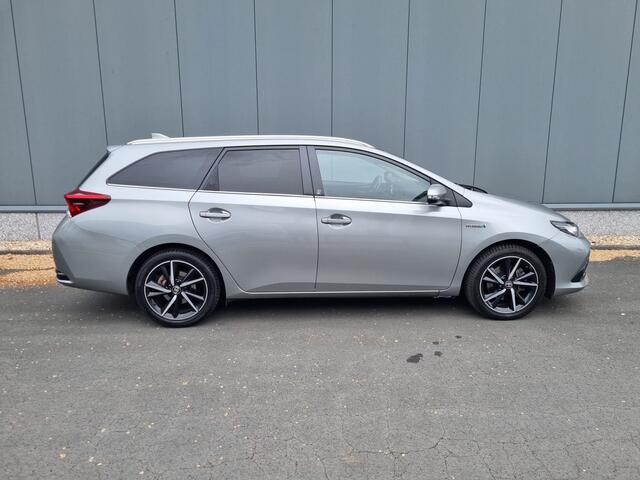 Toyota AURIS Touring Sports 1.8 Hybrid | Dealer onderhouden | Cruise | Navi | Camera | ECC