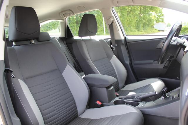 Toyota AURIS Touring Sports 1.8 Hybrid Aspiration | Rijklaar | Navi | Cruise | Bluetooth | Clima | Camera