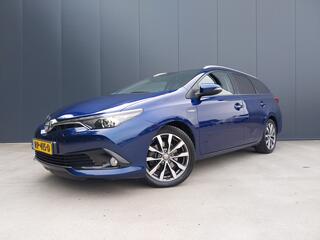 toyota-auris-touring-sports-1.8-hyb
