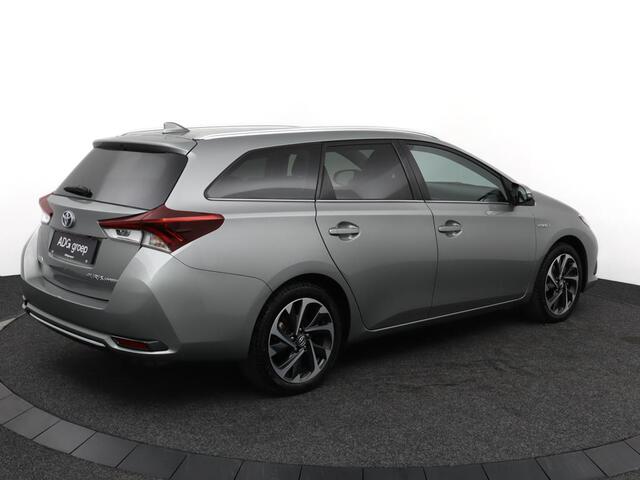 Toyota AURIS Touring Sports 1.8 Hybrid Aspiration | Cruise control | Navigatie |17 Inch Lichtmetalen velgen |