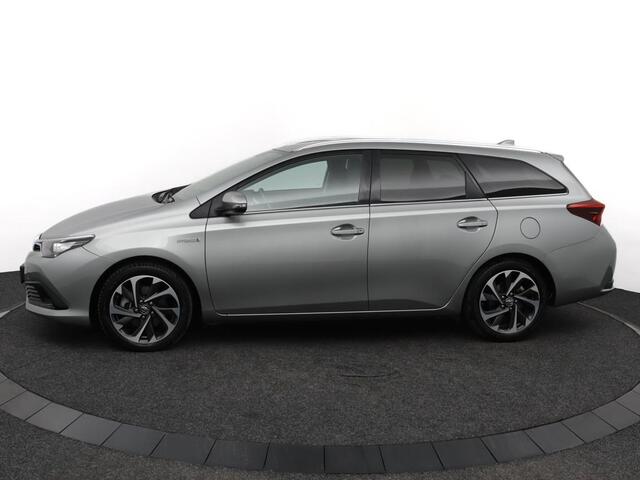 Toyota AURIS Touring Sports 1.8 Hybrid Aspiration | Cruise control | Navigatie |17 Inch Lichtmetalen velgen |