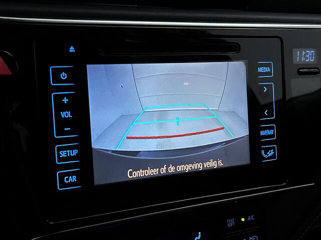 Toyota AURIS 1.8 Hybrid Dynamic | 1e Eigenaar | Dealer Onderhouden | Navigatie | Cruise Control | Climate Control |