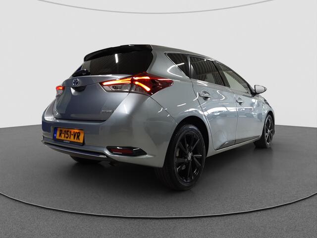 Toyota AURIS 1.8 Hybrid Black Edition | Navigatie | Camera | LM Velgen |