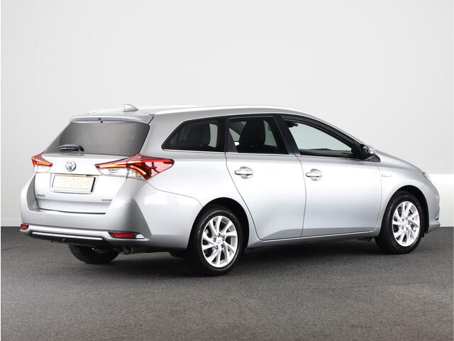 Toyota AURIS Touring Sports 1.8 Hybrid Executive | Half lederen bekleding | Parkeersensoren V+A | Navigatie | Stoelverwarming | Direct leverbaar!