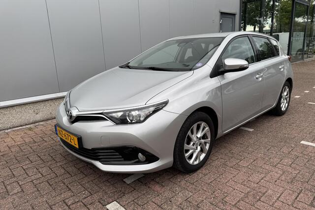 Toyota AURIS 1.3 Aspiration Trekhaak, Navigatie, Achteruitrijcamera, Cruise control