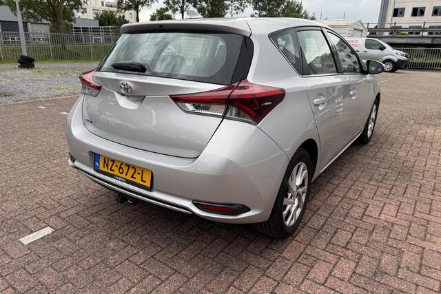 Toyota AURIS 1.3 Aspiration Trekhaak, Navigatie, Achteruitrijcamera, Cruise control