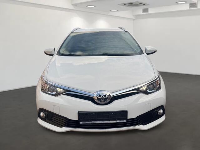 Toyota AURIS Touring Sports 1.2T Aspiration Limited Trekhaak Camera