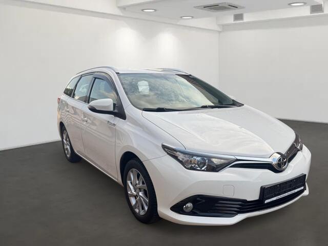 Toyota AURIS Touring Sports 1.2T Aspiration Limited Trekhaak Camera