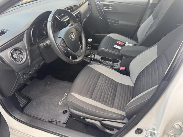 Toyota AURIS Touring Sports 1.2T Aspiration Limited Trekhaak Camera