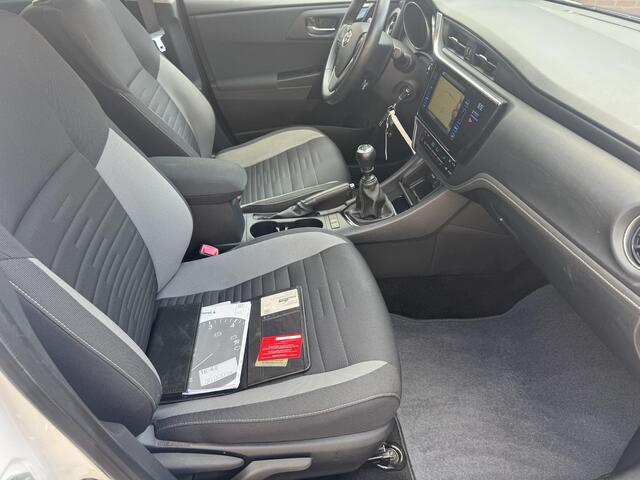 Toyota AURIS Touring Sports 1.2T Aspiration Limited Trekhaak Camera