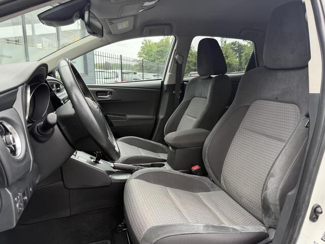 Toyota AURIS 1.8 Hybrid Dynamic Go 1e Eigenaar,Navi,Camera,Lm Velgen,136pk,Weinig Km,Apk tot 05-2027