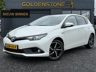 toyota-auris-1.8-hybrid-dynamic-go-