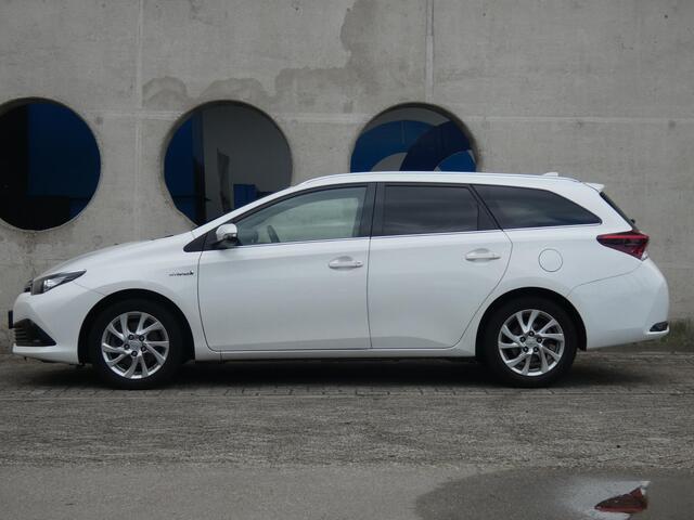 Toyota AURIS Touring Sports 1.8 Hybrid Dynamic Go | NAVIGATIE | ACHTERUITRIJCAMERA |