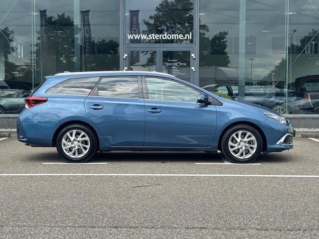 Toyota AURIS Touring Sports 1.8 Hybrid Lease pro | Panoramadak | Stoelverwarming l Parkeerassistent | Cruise control | Stoelverwarming |