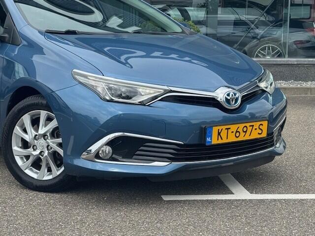 Toyota AURIS Touring Sports 1.8 Hybrid Lease pro | Panoramadak | Stoelverwarming l Parkeerassistent | Cruise control | Stoelverwarming |