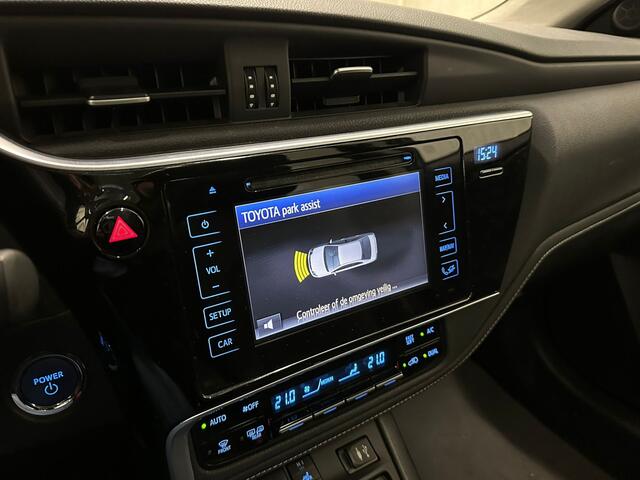 Toyota AURIS Touring Sports 1.8 Hybrid Lease pro | Panoramadak | Stoelverwarming l Parkeerassistent | Cruise control | Stoelverwarming |