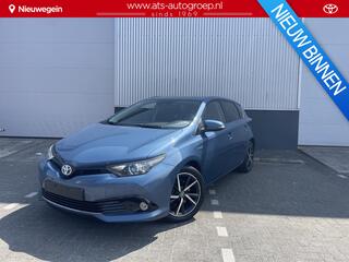 toyota-auris-1.8-hybrid-dynamic-hat