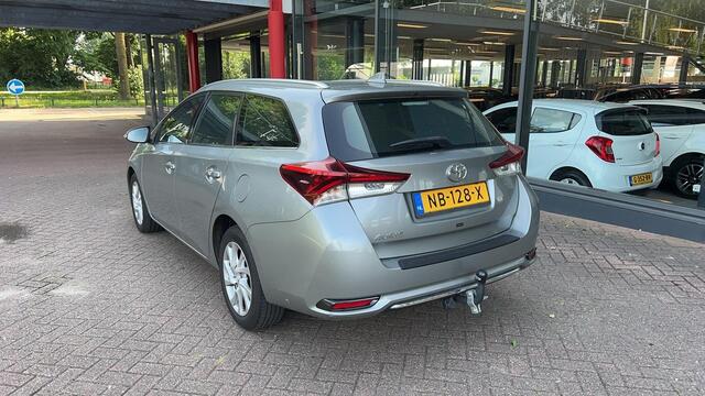 Toyota AURIS Touring Sports 1.2T Aspiration | Trekhaak | Climate Control | Dealeronderhouden