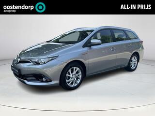toyota-auris-touring-sports-1.8-hyb
