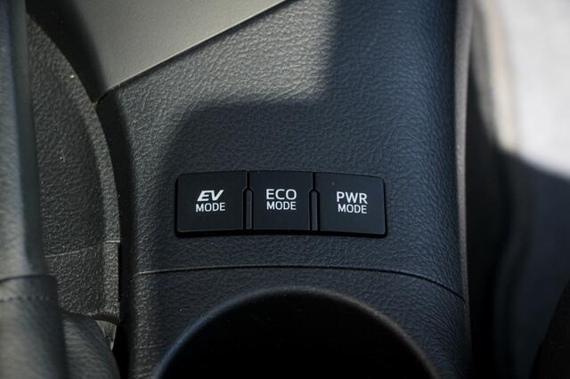 Toyota AURIS 1.8 Hybrid Executive | Panodak | Trekhaak
