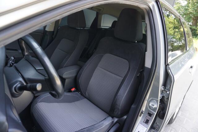 Toyota AURIS Touring Sports 1.8 Hybrid Dynamic | Climate Control | Camera | Origineel NL |