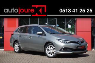 toyota-auris-touring-sports-1.8-hyb