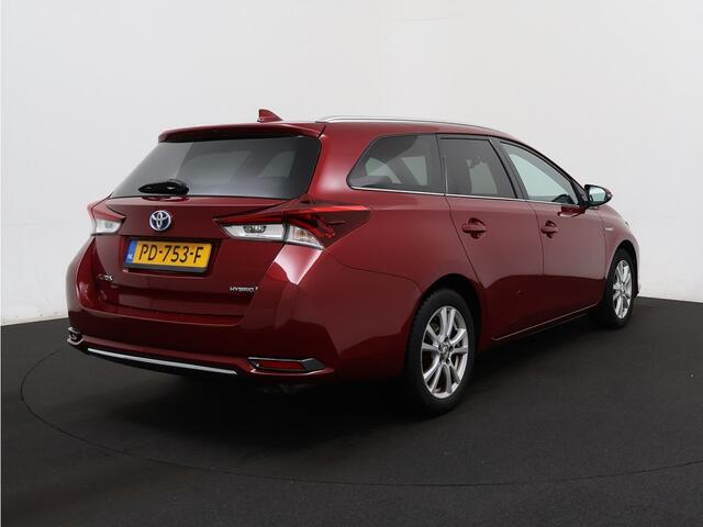 Toyota AURIS Touring Sports 1.8 Hybrid Dynamic Go 06-2017 122.044 KM
