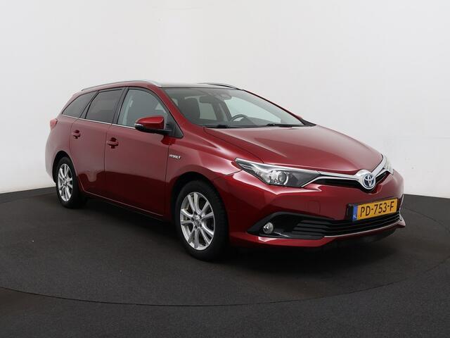 Toyota AURIS Touring Sports 1.8 Hybrid Dynamic Go 06-2017 122.044 KM