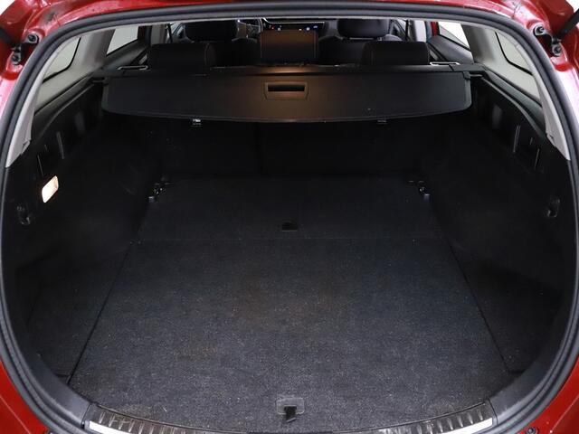 Toyota AURIS Touring Sports 1.8 Hybrid Dynamic Go 06-2017 122.044 KM