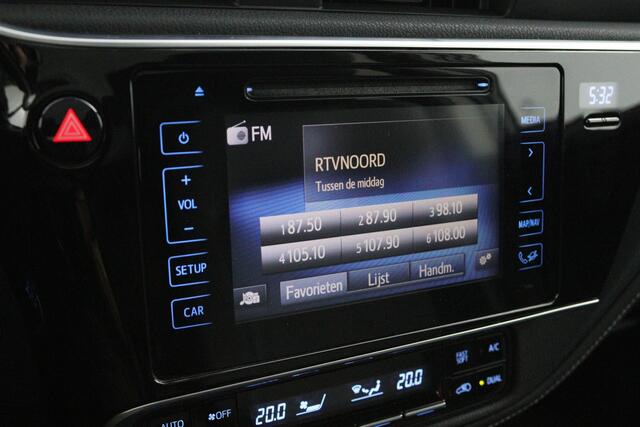 Toyota AURIS Touring Sports 1.2T Business Pro | Automaat | Trekhaak | 1200 kg trekgewicht | Panoramadak |