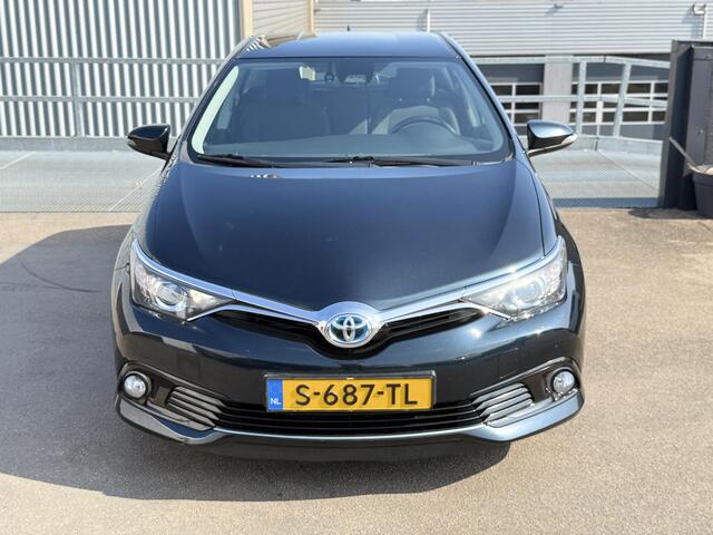 Toyota AURIS 1.8 Hybrid Aspiration Navigatie, Achteruitrijcamera, Climate control, Volledige historie, LMV