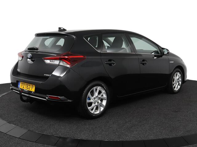 Toyota AURIS 1.8 Hybrid Aspiration Go | Navigatie | Trekhaak |