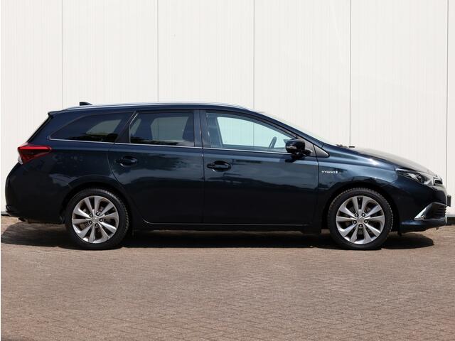Toyota AURIS 1.8 Hybrid Executive | Half Leder | Park-Assist | LED Koplampen