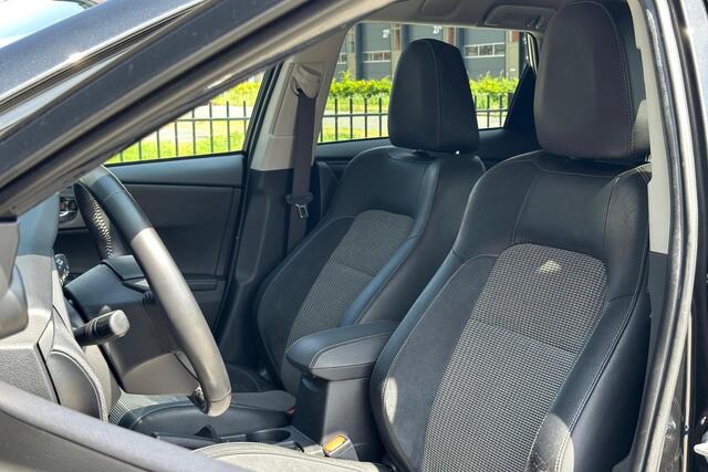 Toyota AURIS Touring Sports 1.8 Hybrid Executive 136pk - Cruise - Keyless - Navi - Camera - Elek Spiegels - Rijklaar