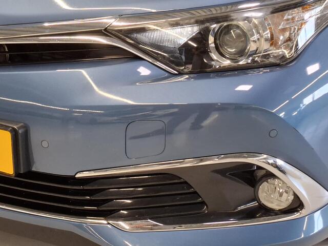 Toyota AURIS 1.8 Hybrid Executive | Dealeronderhouden | Trekhaak | PDC V+A | Half-leder | Keyless |