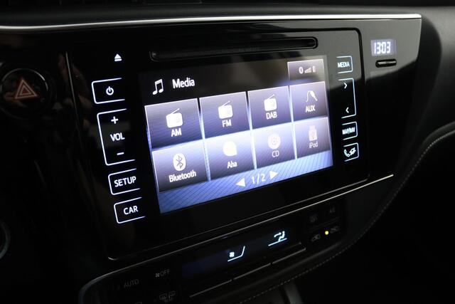 Toyota AURIS 1.8 Hybrid Dynamic Go | Parkeercamera | Climate control | Cruise control |