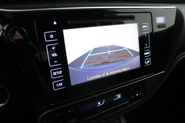 Toyota AURIS 1.8 Hybrid Dynamic Go | Parkeercamera | Climate control | Cruise control |
