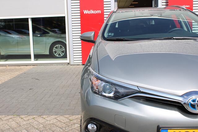 Toyota AURIS 1.8 Hybrid Dynamic Limited